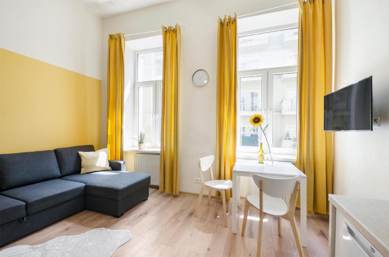 Cozy Apartments On Sierpnia Street Lodž Exteriér fotografie